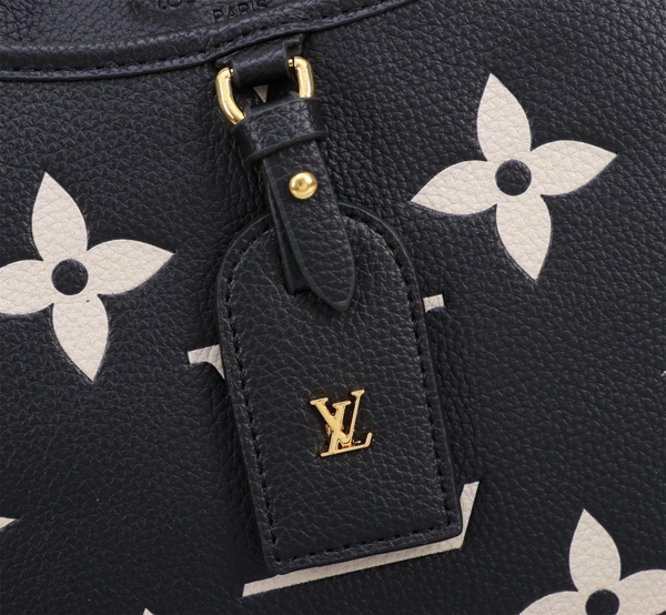 ルイヴィトンバッグ着用イメージ